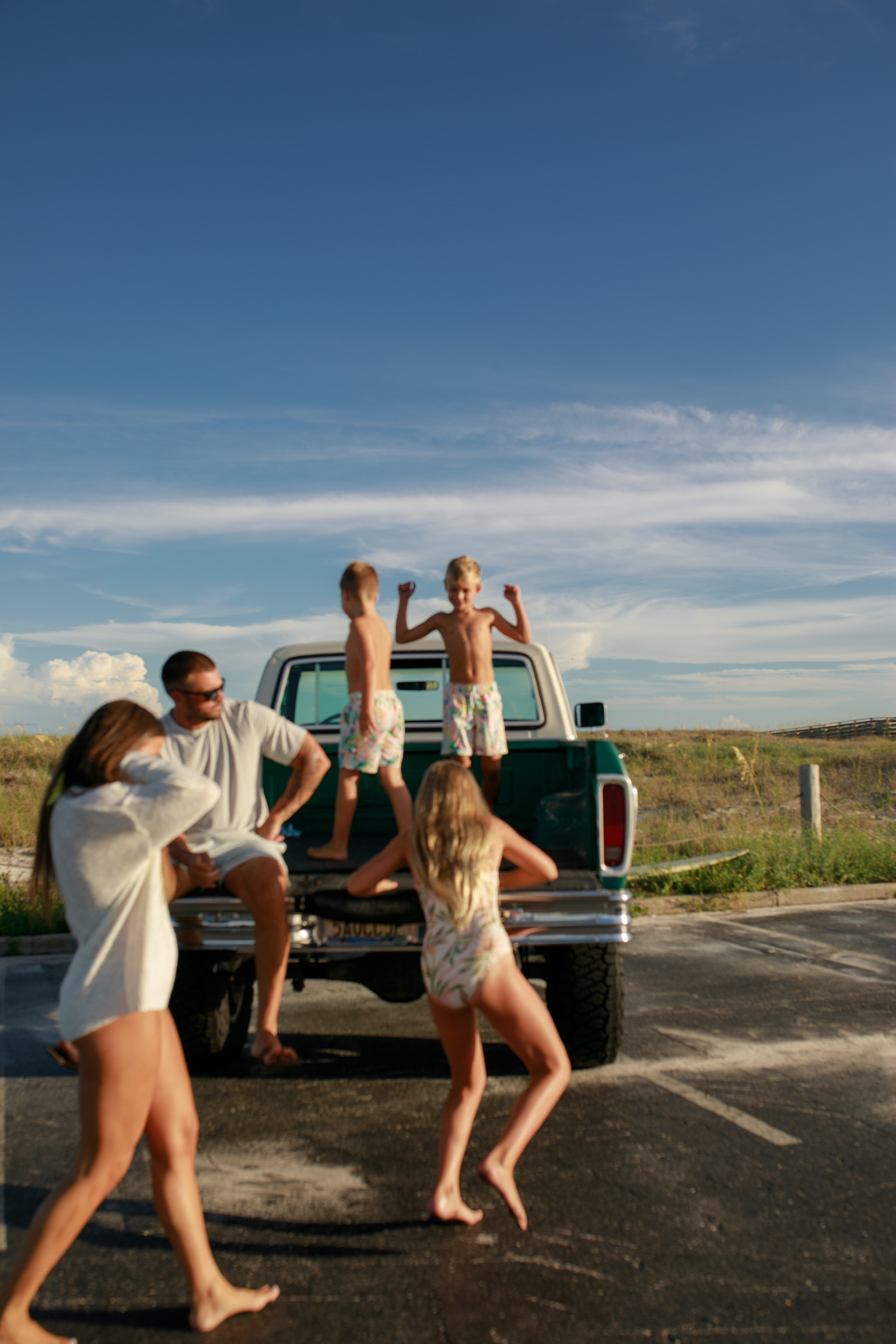 4 Ways to Save Big on a Last-Minute Getaway